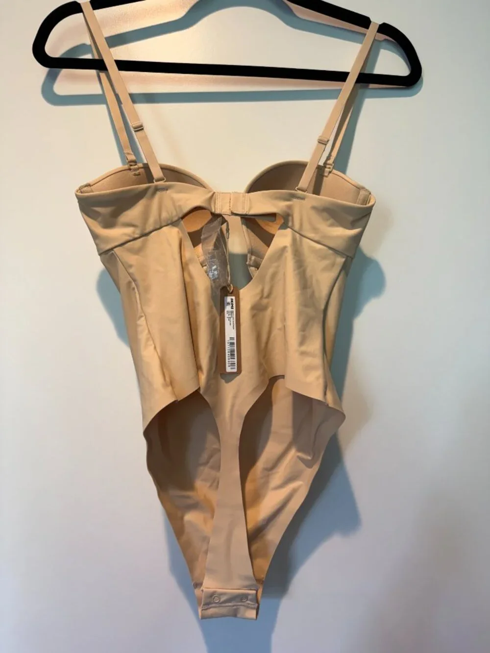 SKIMS - Beige/Nude Deep Plunge Shapewear Bodysuit - Picture 4 of 4